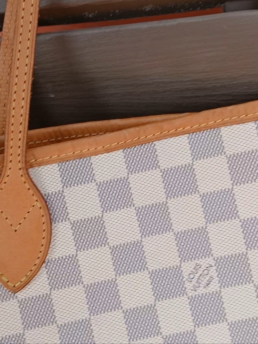 Louis Vuitton Medium Authentic Damier Azur MM White Tote Shoulder Bag . - Picture 7 of 16